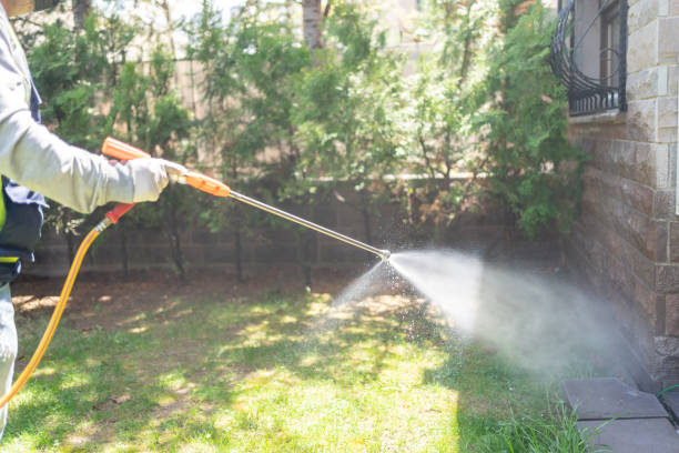 Best Best Pest Control Companies  in Ensley, FL
